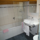 Saas-Fee,Akelei,Dachwohnung,Bad
